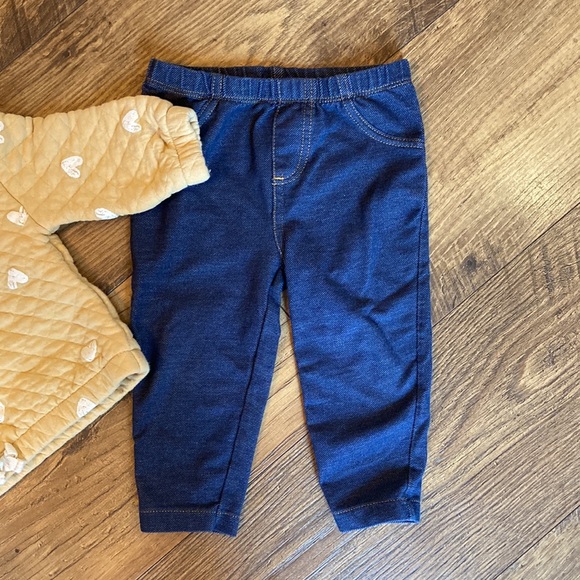 Carter’s 12m Yellow Sweatshirt and Jean Legging Set - Picture 3 of 5